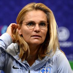 “No comparemos hombres y mujeres, somos todos Inglaterra”