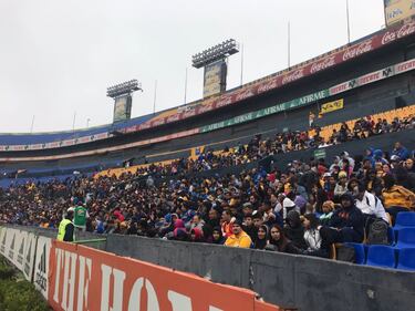 Tigres entrena a puerta abierta y fans se entregan: 'El más querido de México'