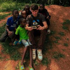 Igor Lichnovsky se fue a África y sacó aplausos del mundo entero