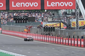 Carlos Sainz hace historia y consigue su primera victoria en la F¨®rmula 1. ?D¨ªa hist¨®rico para el automovilismo espa?ol!