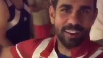 Diego Costa ya se visti&oacute; con la camiseta del Atl&eacute;tico.