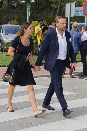 Sonia González y Juan Peña a su llegada al tanatorio La Paz para despedir a María Teresa Campos.