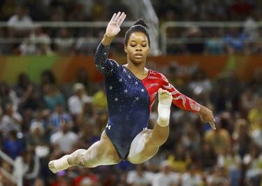 Douglas being tormented by "bullies", says US gymnast's mum