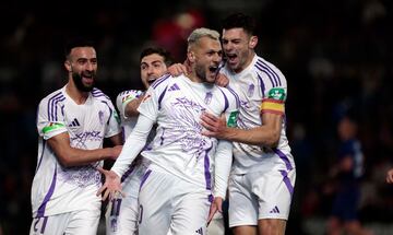 Llevaba un tiempo sin marcar, pero se ve que no ha olvidado como se haca. Golazo desde fuera del rea del gaditano, en su primera titularidad con el Granada. Adems, particip en la consecucin del segundo tanto, obra de Tsitaishvili. En Granada se frotan las manos con su fichaje invernal.