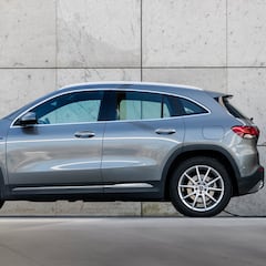 Viral TikTok mechanic with 55 years of experience names the cars he’d never buy: ‘They’re a scam’