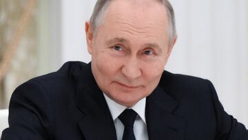 Vadim Stroykin, who spoke out against the Ukraine invasion, died as officials raided his house.