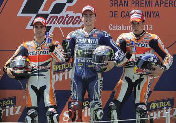 En los últimos nueve años, siempre ha habido un piloto español en el podio de MotoGP. Y en cuanto a victorias españolas en cualquiera de los podios de las tres categorías, sucede desde 2002.