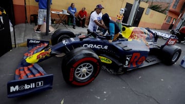 Un Red Bull de cartón para celebrar la F1 en México