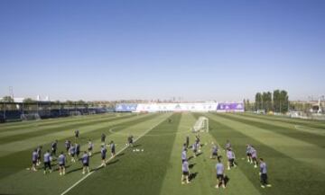 Risas y buen rollo en el entrenamiento del Real Madrid
