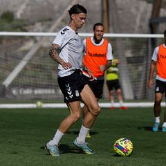 La Federación de Peñas de la UD Las Palmas explica su posición respecto a Joel Domínguez