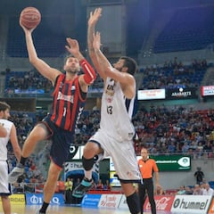 Bargnani destapa su clase con 16 puntos en la segunda parte