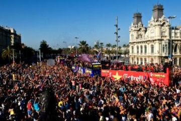 Una multitud en la calle para celebrar el título de Liga.