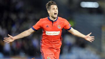 Januzaj celebra un gol en el Real Sociedad-Salzburgo. 