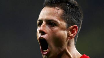 Chicharito, líder goleador en la Bundesliga