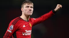 Why is Rasmus Hojlund not playing for Manchester United against Nottingham Forest in the Premier League?