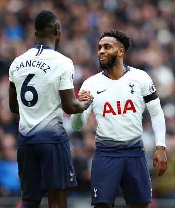 Tottenham gana 3-1 en casa con gol de Sánchez. Este es el noveno gol como profesional del colombiano.