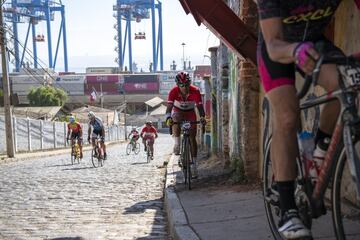 Subidas en adoquines, el borde costero y los cerros de Valparaíso fueron el escenario de la Clásica Puerto Patrimonio.