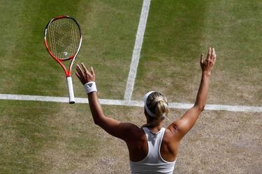 Angelique Kerber and Serena Williams to meet in final
