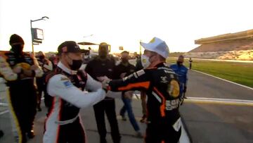 Dos pilotos de la NASCAR, a pu?etazos tras una carrera