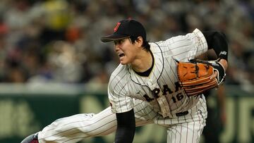 Tokyo (Japan), 16/03/2023.- Japan's starter Shohei Ohtani throws a pitch during the 2023 World Baseball Classic quarterfinal round match against Italy, at Tokyo Dome in Tokyo, Japan, 16 March 2023. (Italia, Japón, Tokio) EFE/EPA/KIMIMASA MAYAMA