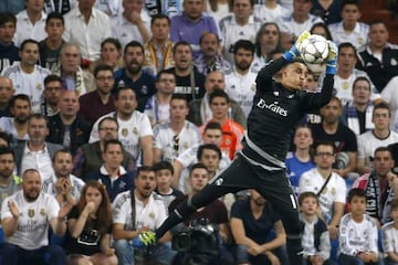 Keylor Navas durante un partido de Champions.