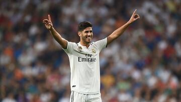 1-0. Marco Asensio celebró el primer gol que concedió el VAR.