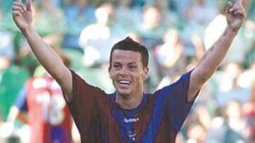 <b>HIZO MÉRITOS. </b>El Levante supo cómo jugarle al Betis y el gol de Juanma hizo justicia.