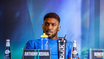 JEDDAH, SAUDI ARABIA - AUGUST 17: British boxer Anthony Joshua and Ukrainian boxer Oleksandr Usyk (not seen) hold a press conference ahead of their boxing match to be held on August 20, in Jeddah, Saudi Arabia on August 17, 2022. (Photo by Ayman Yaqoob/Anadolu Agency via Getty Images)