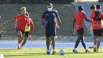 "A veces hay que hacer cambios y no es señalar culpables"