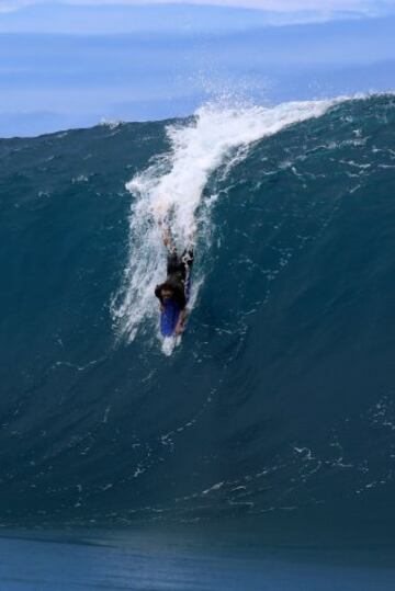 Se está rodando en Teahupoo el remake del clásico de 1991 'Point Break' o más conocido en España como 'Le llaman Bodhi'. La película de acción estadounidense está siendo dirigida por Ericson Core y protagonizada por Edgar Ramírez, Luke Bracey, Teresa Palmer y Ray Winstone.