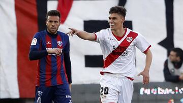 Vel&aacute;zquez celebra su gol al Huesca.