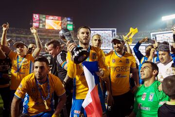 El segundo título de Gignac con Tigres llegó en el Apertura 2016, cuando los Tigres derrotaron a las Águilas del América en casa. En aquel duelo por el título, el atacante francés colaboró con un gol en el duelo de ida.