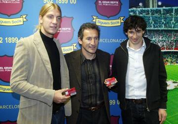 Maxi López (izquierda) y Albertini (derecha) junto a Txiki Berguiristain.