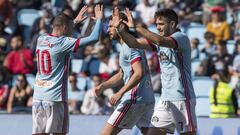 Iago Aspas y Maxi G&oacute;mez celebran el segundo tanto del Celta contar el Eibar en Bala&iacute;dos. 