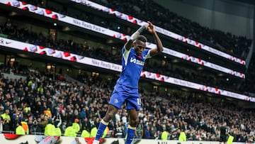 LONDON, ENGLAND - NOVEMBER 06: Nicolas Jackson of Chelsea celebrates his hat-trick after he scores a goal to make it 4-1 during the Premier League match between Tottenham Hotspur and Chelsea FC at Tottenham Hotspur Stadium on November 06, 2023 in London, England. (Photo by Robin Jones/Getty Images)