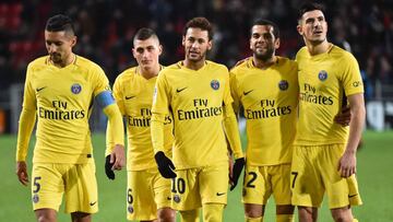 "Al vestuario no le gusta que Alves y Neymar vayan de jefes"