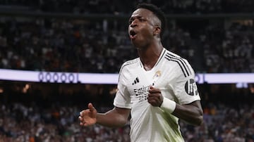 MADRID, SPAIN - OCTOBER 05: Vinicius Junior of Real Madrid CF celebrates scoring their second goal during the LaLiga match between Real Madrid CF and Villarreal CF  at Estadio Santiago Bernabeu on October 05, 2024 in Madrid, Spain. (Photo by Gonzalo Arroyo Moreno/Getty Images)