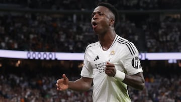 MADRID, SPAIN - OCTOBER 05: Vinicius Junior of Real Madrid CF celebrates scoring their second goal during the LaLiga match between Real Madrid CF and Villarreal CF at Estadio Santiago Bernabeu on October 05, 2024 in Madrid, Spain. (Photo by Gonzalo Arroyo Moreno/Getty Images)
