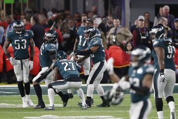 Las imágenes del primer anillo de Super Bowl de los Eagles