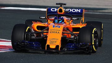 Fernando Alonso rodando con el nuevo McLaren MCL33.