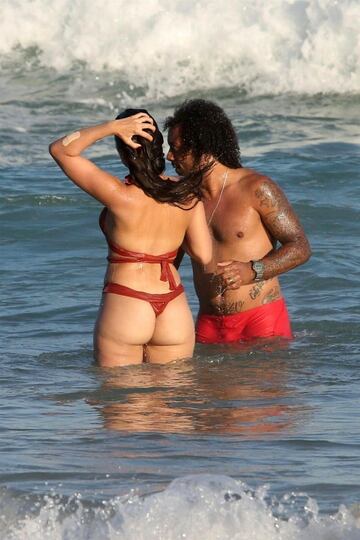 Marcelo relaxes with his family at the beach in Rio de Janeiro.