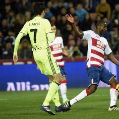 Adrián Ramos se sacude y afina su olfato goleador