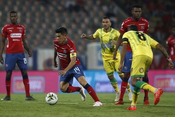 La noche en el Atanasio Girardot inició con homenaje a David González por sus 500 partidos con el Medellín, que posteriormente venció a Bucaramanga y se acerca a los ocho.