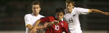 Alexis Sánchez en su debut en la Selección en 2006 ante Nueva Zelanda, con 17 años y 129 días de edad.