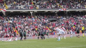 Rayo y Elche, en Vallecas.