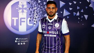 El ariete galo ya firmó por cuatro temporadas con el equipo sureño y será presentado previo al partido ante Saint-Etienne
Tomada del Twitter Oficial: @ToulouseFC