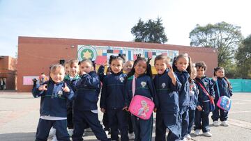 La Alcaldía de Bogotá y la Secretaría de Educación han iniciado el proceso de matrícula para 2025. Las inscripciones virtuales están abiertas hasta el 4 de octubre, con más de 120,000 cupos disponibles en toda la ciudad.