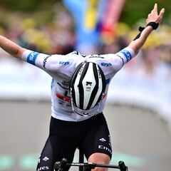 Pogacar devuelve el golpe