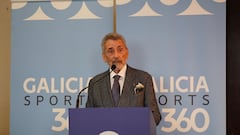 Carlos Mouriño durante su conferencia en el Círculo de Empresarios de Vigo.