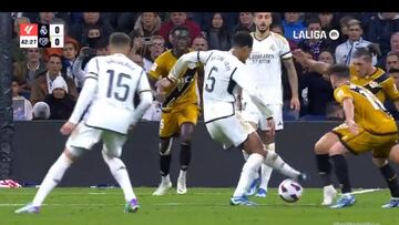 El primer gran regate de Bellingham en el Bernabéu: 100% Zidane